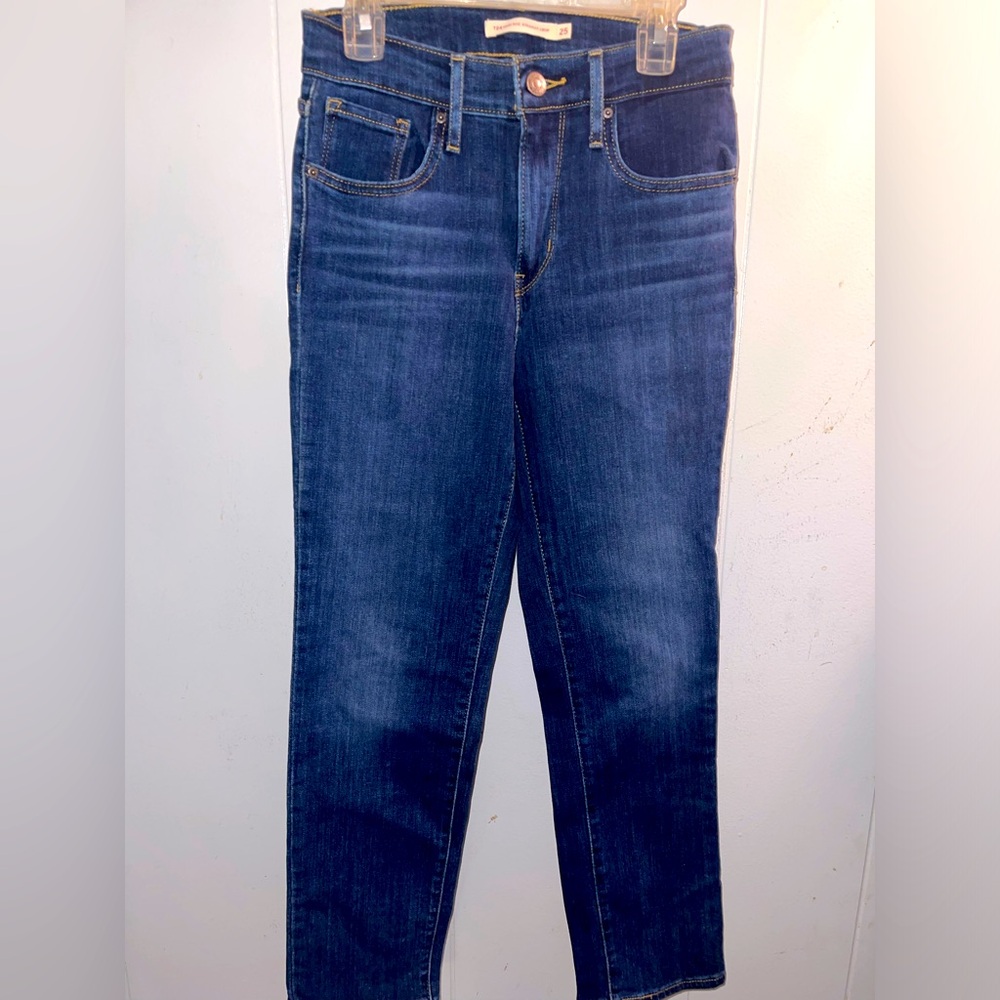 Women Levi’s High Rise Straight Crop Jeans size 25